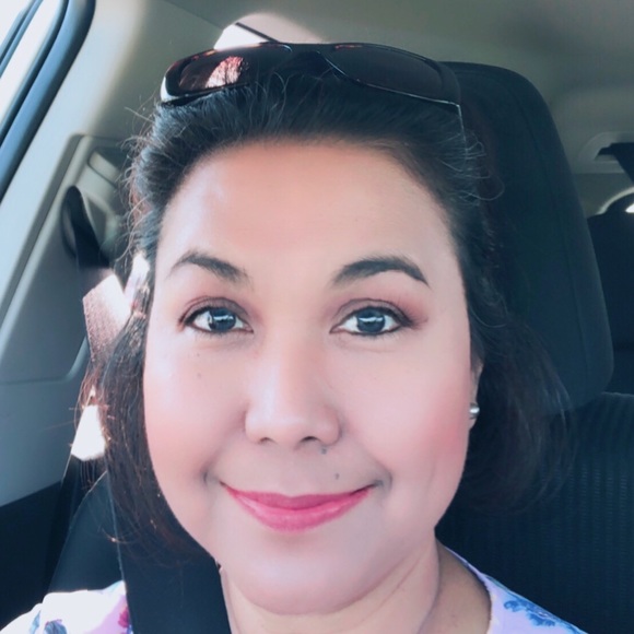 Meet your Posher, Anabelle - Picture 1 of 1